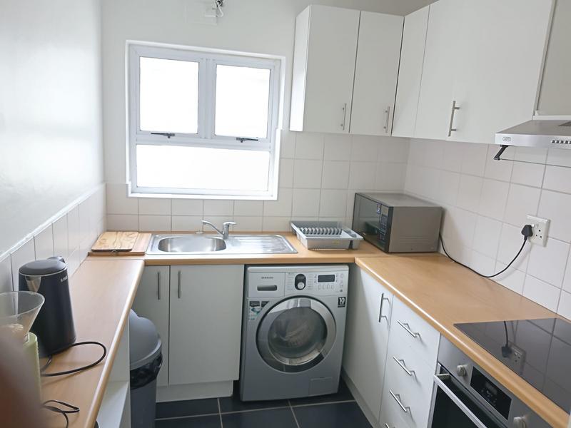 To Let 2 Bedroom Property for Rent in Vredehoek Western Cape